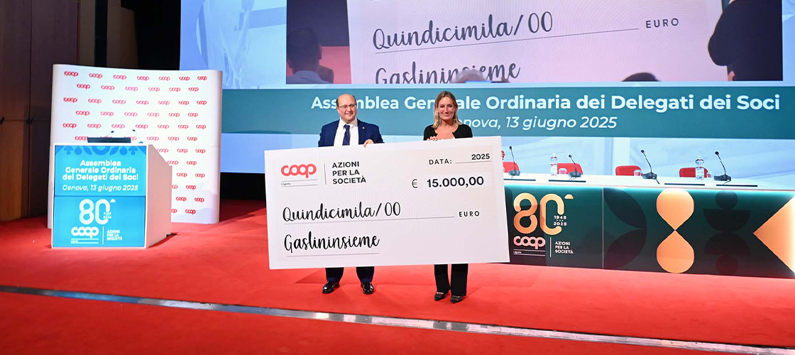 Consegna donazione Gaslini Consegna donazione Gaslini